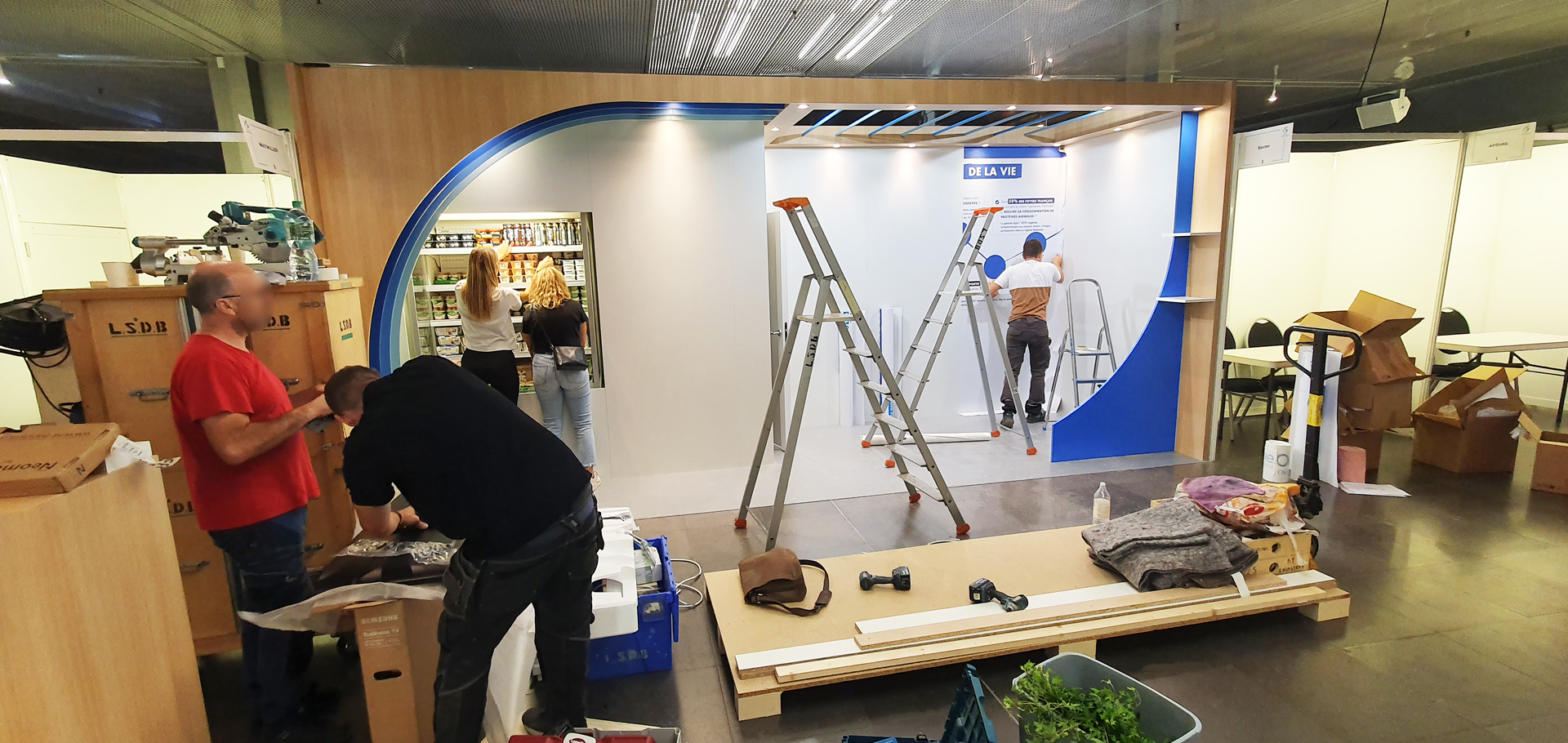 Montage stand Danone